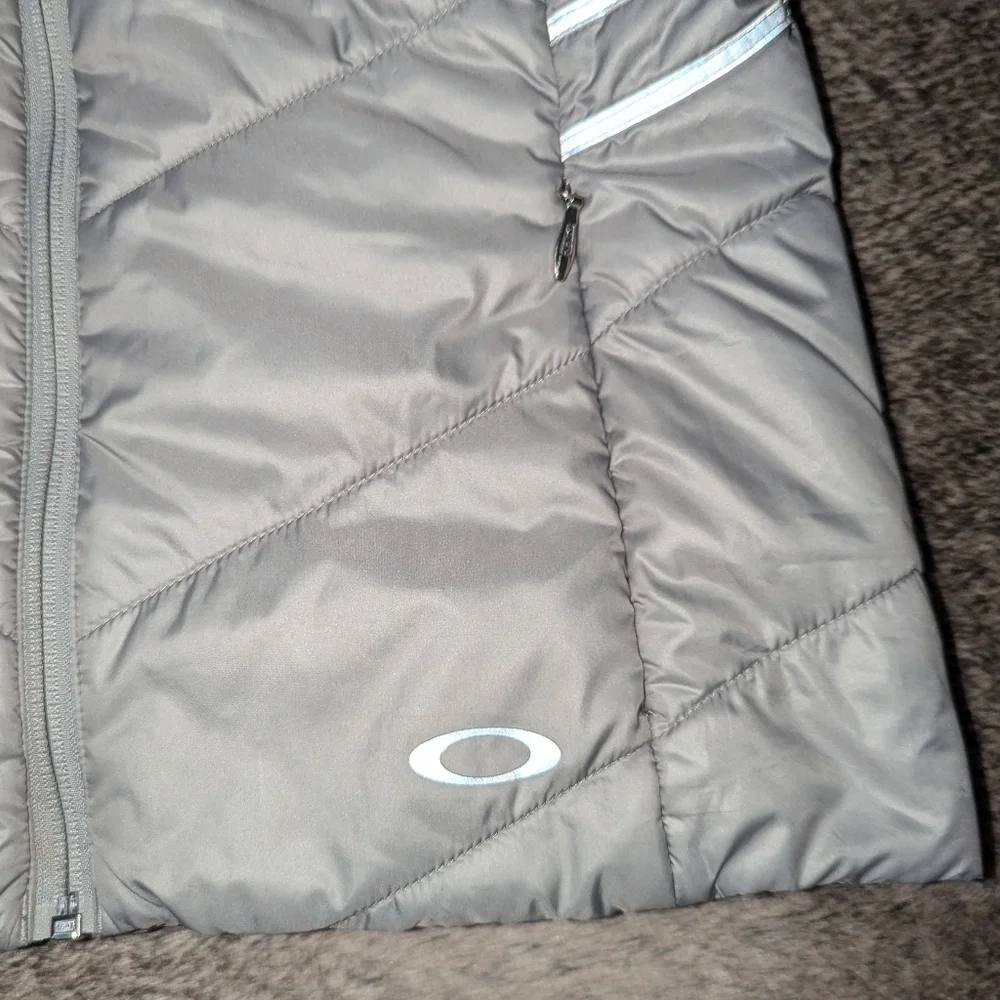 Oakley Puffer Vest Silver Grey Women's XS